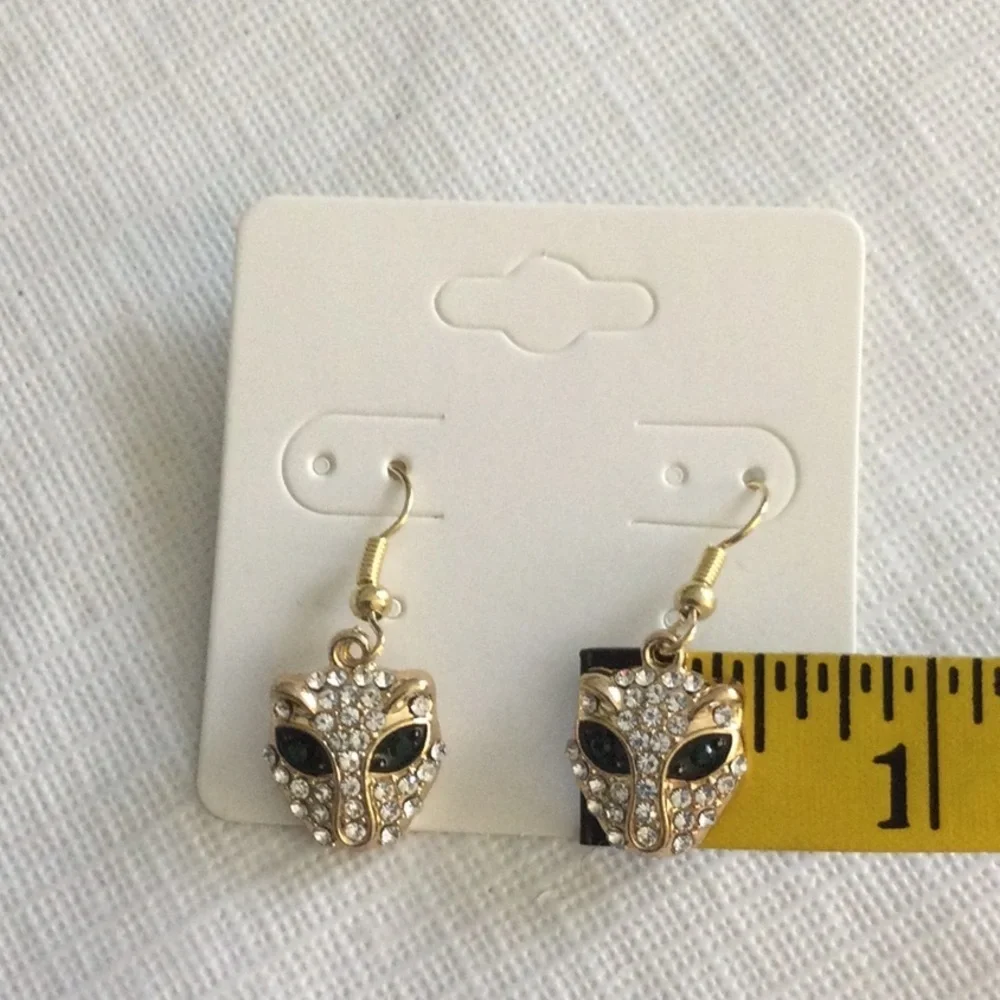 Elegant Gold and Black Cat Earrings.  NWOT *